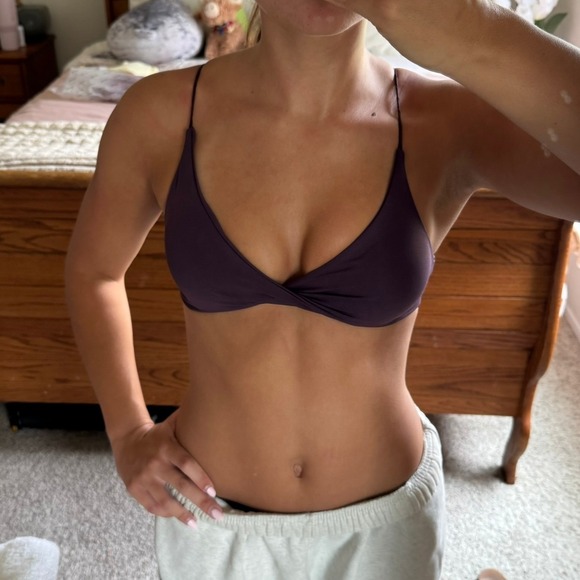 Dfyne Other - Dfyne vision twist front sports bra fig purple small